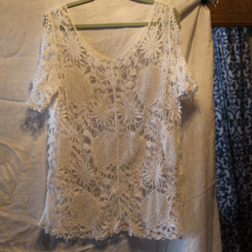 White Crocket Top (not lined)